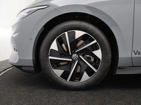 VOLKSWAGEN ID.7 (2026) — foto 18 van 26