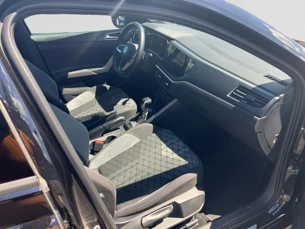 VOLKSWAGEN Taigo (2025) — foto 2 van 23