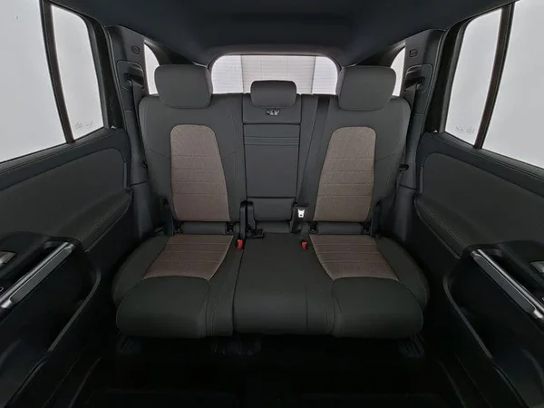 Mercedes-Benz EQB (2025) — foto 9 van 11