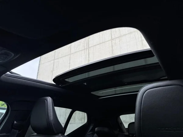 VOLVO XC40 (2020) — foto 16 van 29