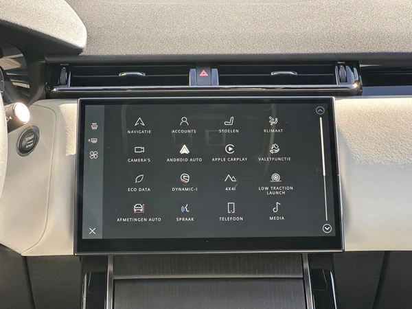 Land Rover Range Rover Velar (2025) — foto 14 van 31