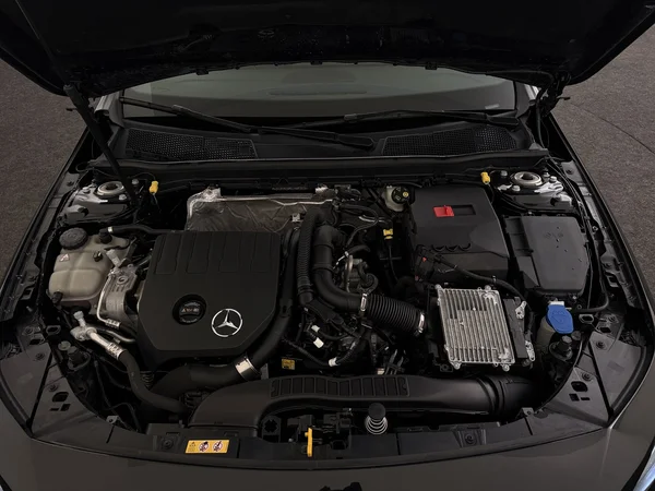 MERCEDES A 180 (2024) — foto 6 van 28