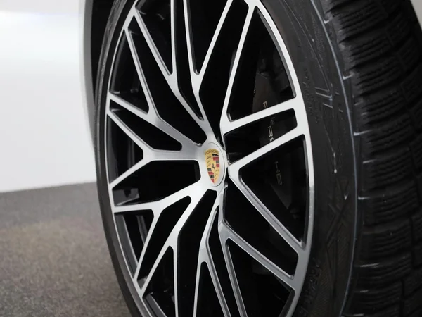 Porsche Macan (2022) — foto 52 van 60