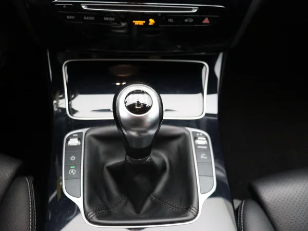 Mercedes-Benz C-Klasse (2016) — foto 10 van 29