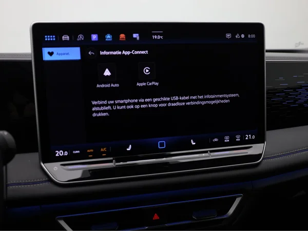 VOLKSWAGEN Tiguan (2024) — foto 14 van 24