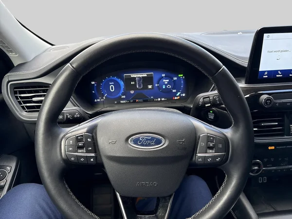 Ford Kuga (2021) — foto 2 van 20