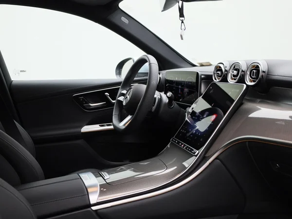 Mercedes-Benz GLC (2025) — foto 33 van 47