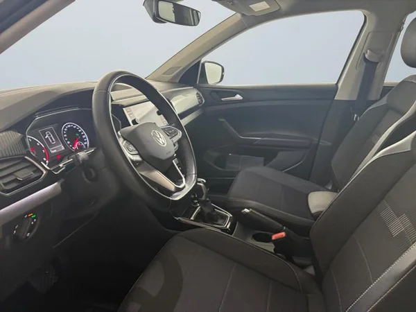 VOLKSWAGEN T-Cross (2023) — foto 2 van 28