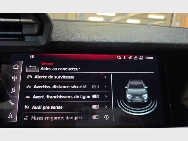 AUDI S3 Sportback (2023) — foto 16 van 36