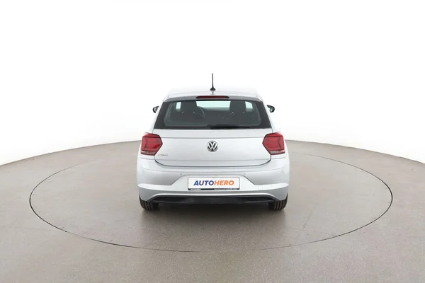 Volkswagen Polo (2018) — foto 11 van 16
