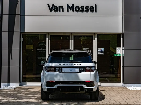 Land Rover Discovery Sport (2023) — foto 26 van 30