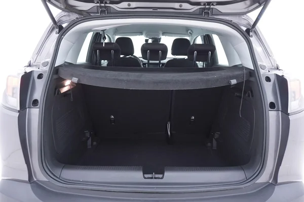 Opel Crossland (2022) — foto 6 van 20