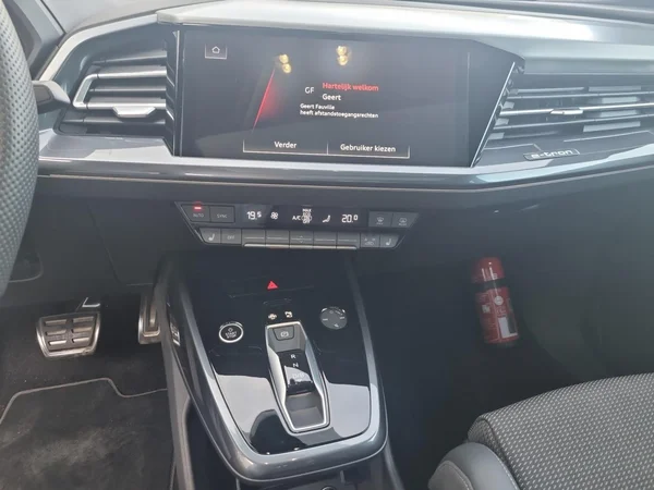AUDI Q4 e-tron (2025) — foto 7 van 24