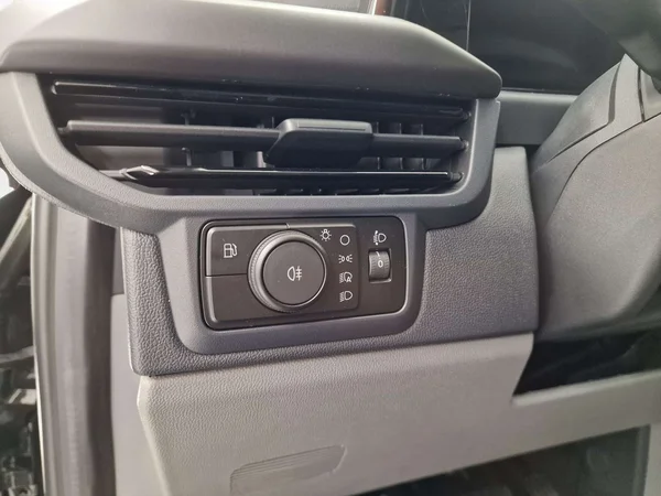 Ford Transit Custom — foto 2 van 15