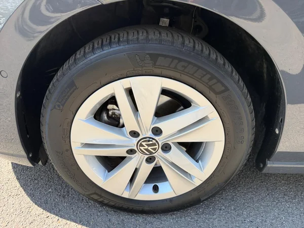 VOLKSWAGEN Golf VIII SW (2024) — foto 13 van 20