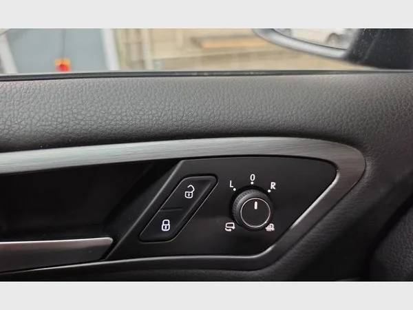 Volkswagen Golf VII (2019) — foto 19 van 30
