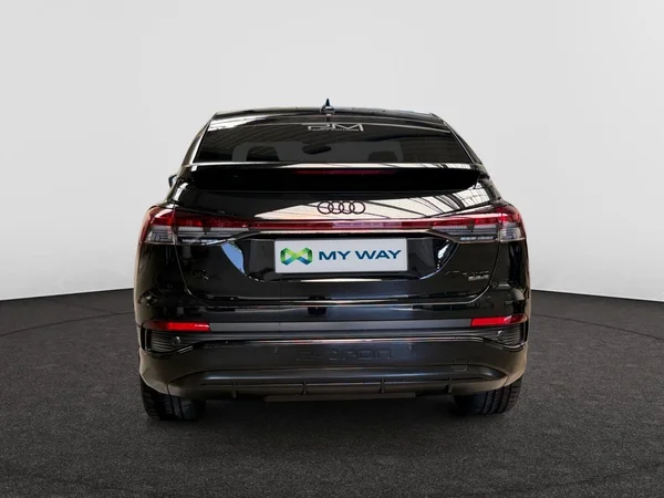 AUDI Q4 Sportback e-tron (2024) — foto 20 van 22