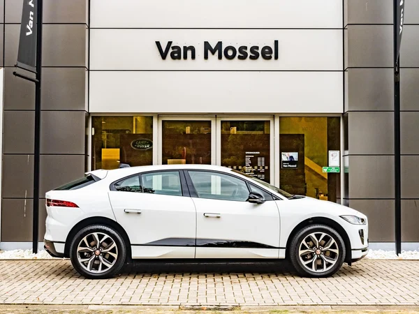 Jaguar I-PACE (2023) — foto 27 van 29