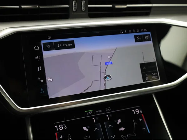 AUDI A6 PHEV (2022) — foto 11 van 24