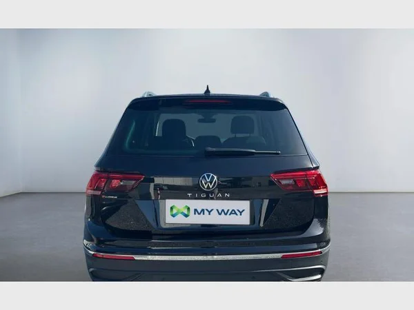 Volkswagen Tiguan (2022) — foto 24 van 29