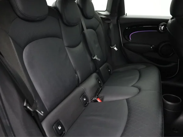 MINI Mini 5 Doors (F55 LCI II) (2022) — foto 18 van 18
