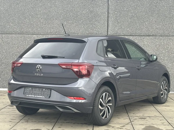 VOLKSWAGEN Polo (2024) — foto 12 van 15