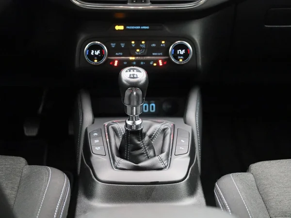 Ford Focus (2021) — foto 2 van 36