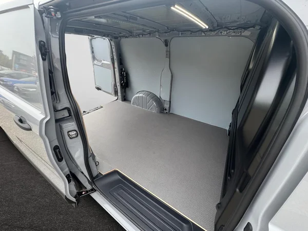 VOLKSWAGEN Transporter T7 28 Fourgon Swb Dsl (2026) — foto 8 van 17