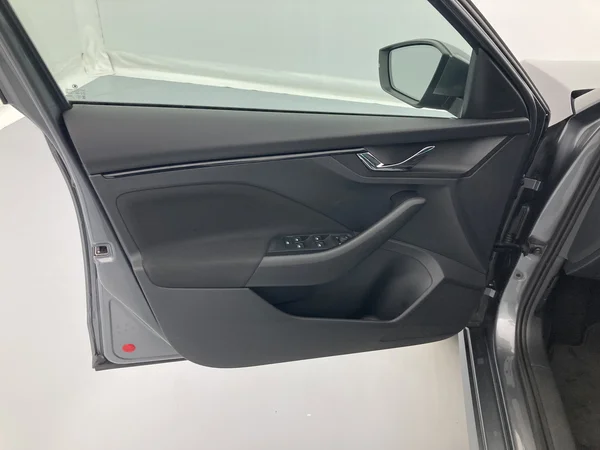 SKODA Kamiq (2023) — foto 14 van 36
