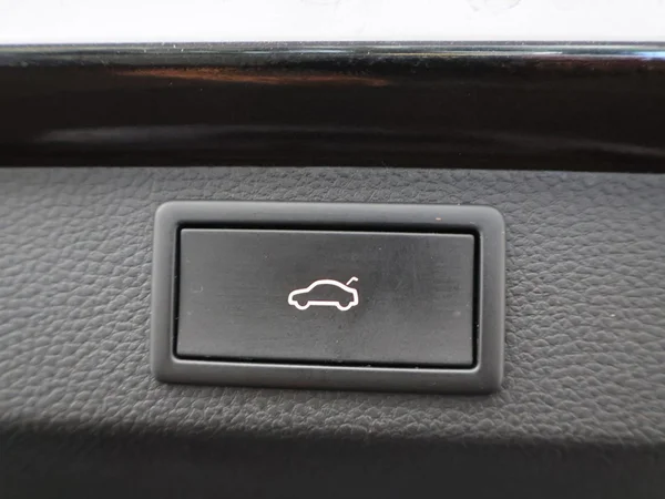 SKODA Karoq (2023) — foto 25 van 33