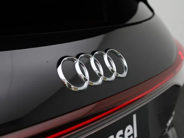 Audi Q4 Sportback e-tron (2023) — foto 37 van 52