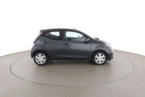 Toyota Aygo (2016) — foto 13 van 16