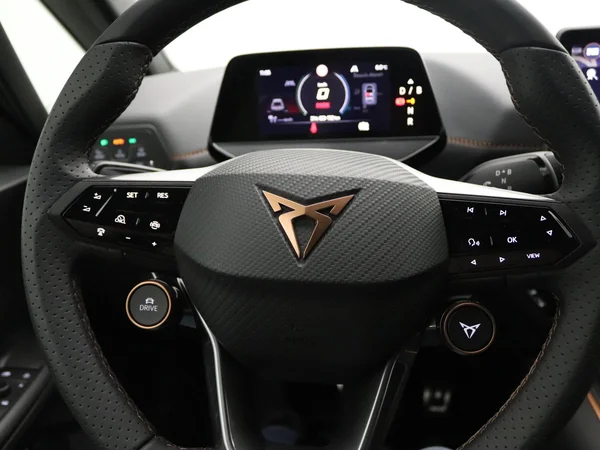 CUPRA Born (2025) — foto 3 van 17