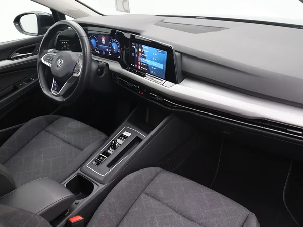 VOLKSWAGEN Golf VIII SW (2022) — foto 19 van 25