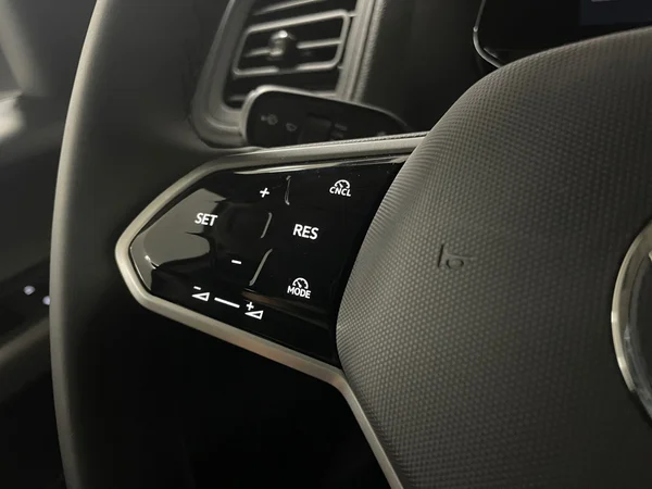 VOLKSWAGEN ID.Buzz (2025) — foto 2 van 13