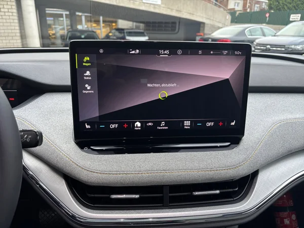 SKODA Enyaq Coupé (2024) — foto 17 van 24