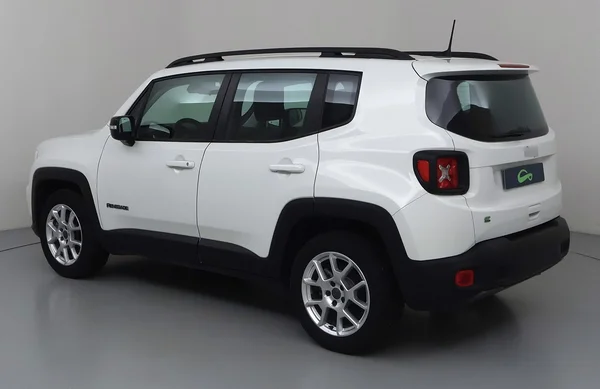 Jeep Renegade (2023) — foto 21 van 27