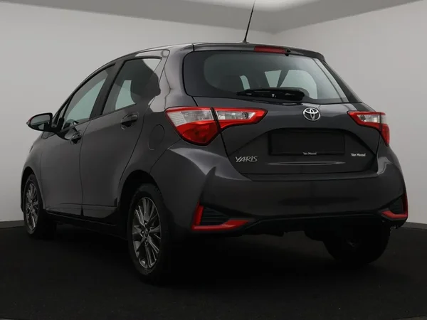 Toyota Yaris (2017) — foto 17 van 26
