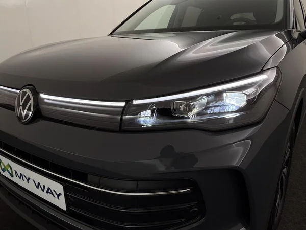 VOLKSWAGEN Tiguan (2025) — foto 6 van 18