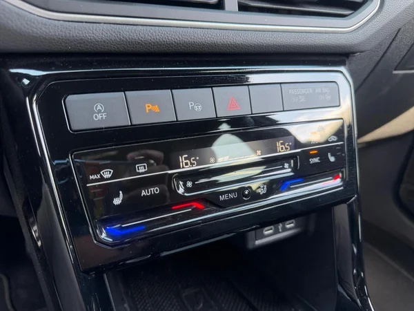 VOLKSWAGEN T-Cross (2025) — foto 13 van 21