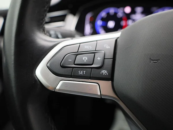 Volkswagen Passat (2022) — foto 11 van 44
