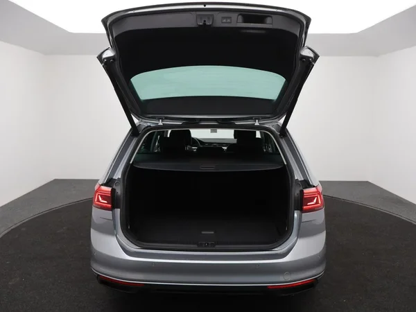 Volkswagen Passat (2020) — foto 14 van 23