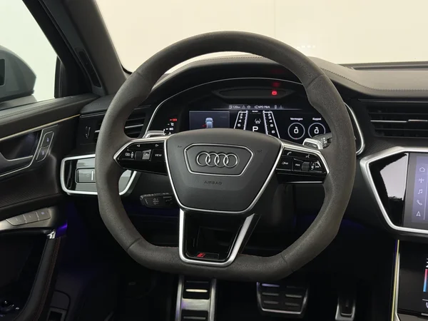 AUDI RS6 (2024) — foto 14 van 31