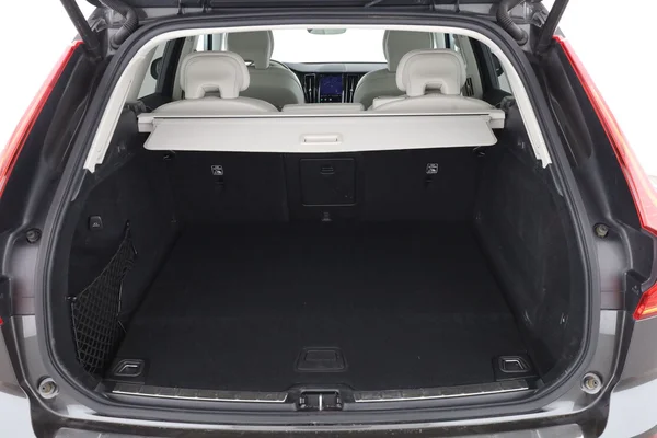 Volvo XC60 (2021) — foto 8 van 16