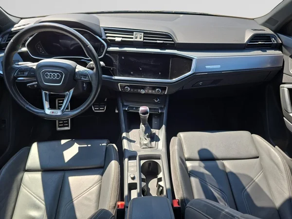AUDI Q3 (2022) — foto 9 van 14