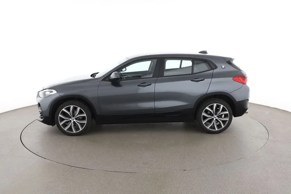 BMW X2 (2018) — foto 9 van 16