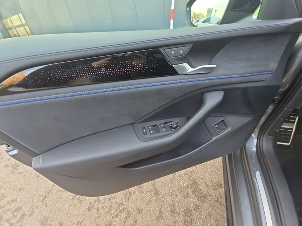 VOLKSWAGEN Passat Variant eHybrid (PHEV) (2025) — foto 24 van 24
