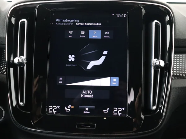 VOLVO XC40 (2021) — foto 18 van 31