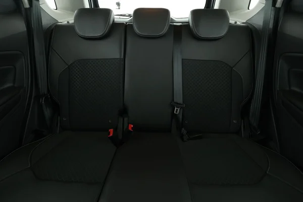 Ford EcoSport (2016) — foto 6 van 16