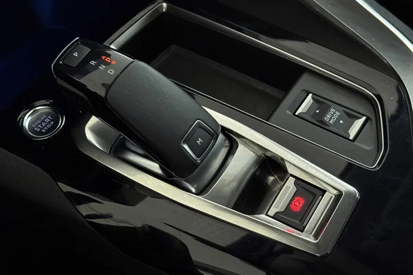 Peugeot 5008 (2021) — foto 8 van 30